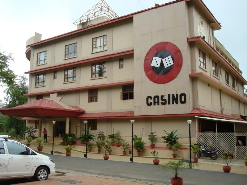 Chances Resort And Casino An Indy Resort Panaji Extérieur photo